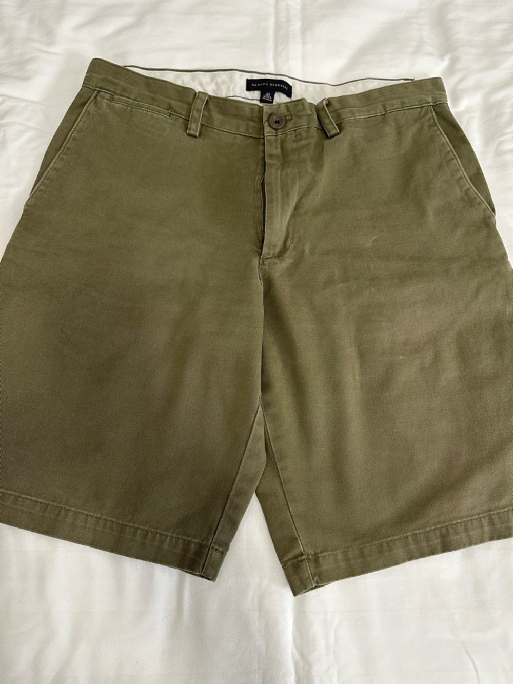 Banana Republic men’s shorts
